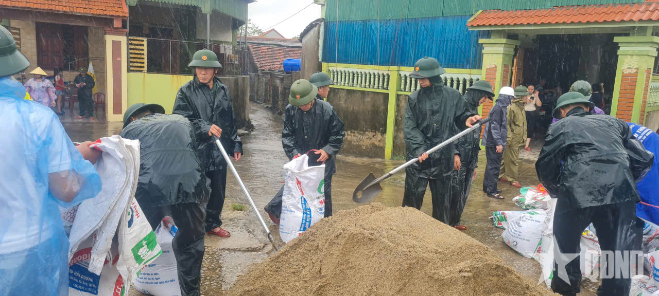 Bộ đội Biên phòng tỉnh Nghệ An: Khẩn trương, quyết liệt trước khi bão số 10 vào bờ